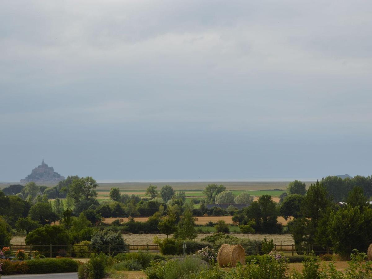 Cosy Chalet With Private Garden In Normandy Isigny-le-Buat Exterior foto